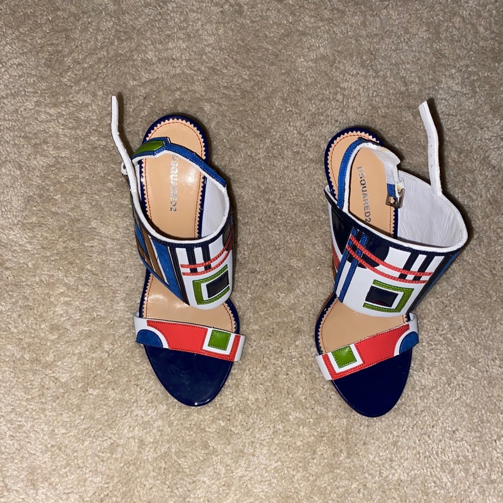 DSQUARED Multicolor Geometric Strap Sandals in Navy, Red, Green, White